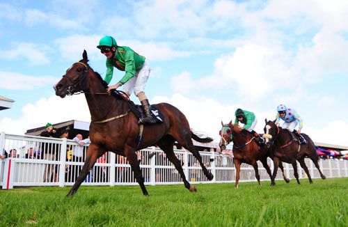 Loreto has the measure of Cheval Rouge (blks) & Balrath Hope at Listowel