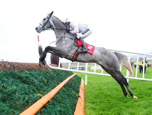 Champagne Fever (Ruby Walsh) is fluent at another one at Punchestown
