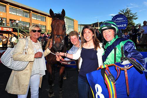 Natalia Lupini (second from right) and Kieren Fallon with the happy connections of Blairmayne