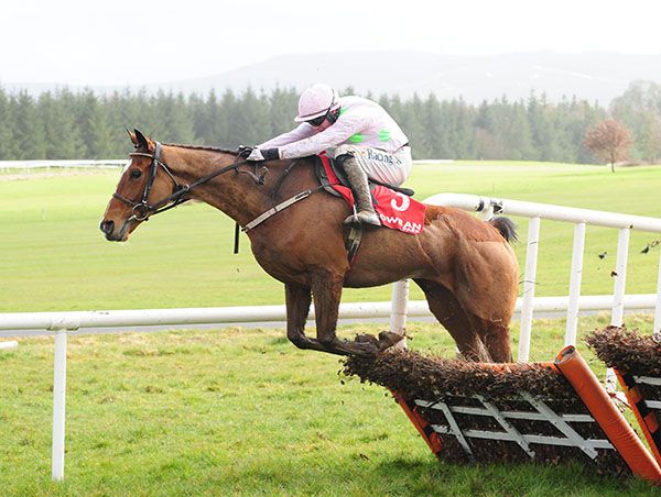 Epicuris (Paul Townend) gets away with a mistake at the last