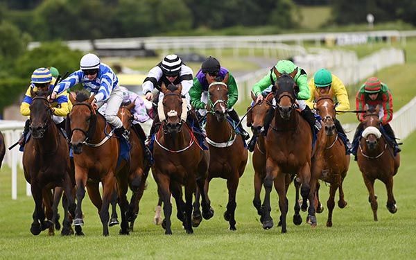Barnhill Rose, second left, sees her rivals off